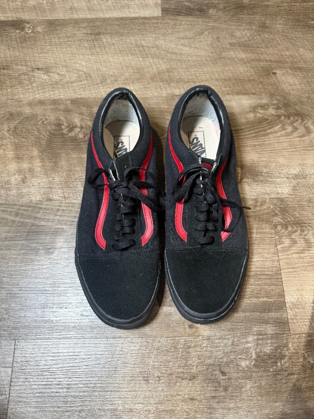 VANS Disney Mickey Mouse Club Old Skool Shoes Mens 13 Skate Black Red 721356